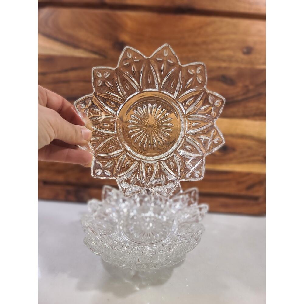 Set Of 4 Sunflower Style Federal Glass 6in bowls dessert Petal Starburst Floral